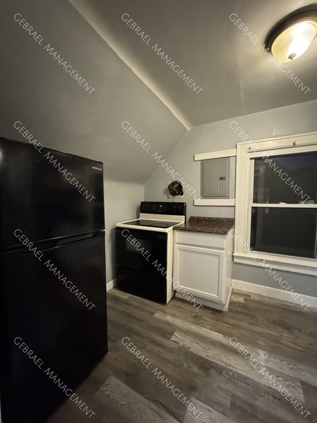 431 Leta unit 2 upper photo 3